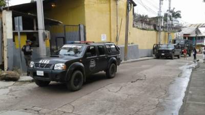 De momento el acceso por la calle principal de conduce al centro histórico está cerrada para el tránsito vehicular.