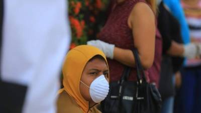 Los sampedranos están acatando las medidas de seguridad para prevenir los casos de coronavirus. Foto Melvin Cubas