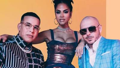 Daddy Yankee, Natti Natasha y Pitbull interpretan 'No Lo Trates'.