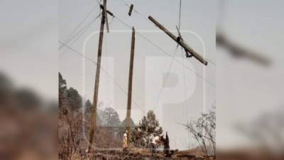 Trabajadores de la Enee y EEH están restableciendo la energía eléctrica en Yoro.