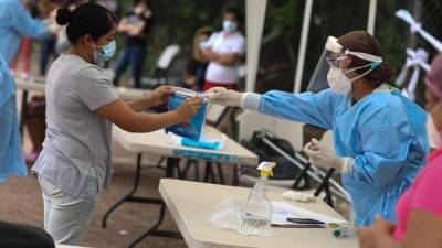 Con las brigadas médicas se busca detectar los casos a tiempo y evitar que se llenen los hospitales.