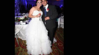 Alejandra Flores y Armando Pinto celebraron su enlace durante una linda velada social en la capital.