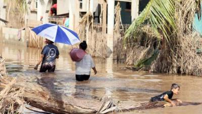 Vista de personas damnificadas por las tormentas tropicales Eta y Iota en la comunidad La Guadalupe el 30 de noviembre de 2020.