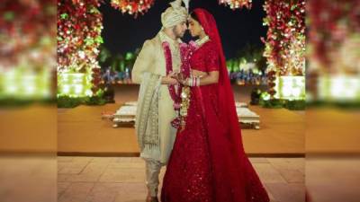 Nick Jonas y Priyanka Chopra. Después de un compromiso de cuatro meses, el cantante y la actriz se casaron el 1 de diciembre en la India. La pareja aún sigue celebrando su amor con diferentes fiestas nupciales.
