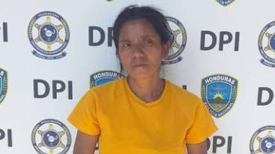 María Pastora Vásquez (44), fue presentada en las instalaciones de la DPI en San Pedro Sula.