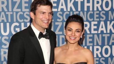 Kunis y Kutcher comenzaron a salir en abril de 2012 y decidieron contraer matrimonio en 2015. Foto archivo AFP.