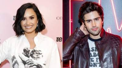 Demi Lovato y Max Ehrich se comprometieron en matrimonio.