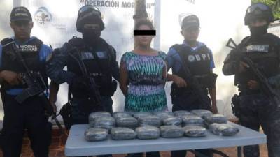 Una menor de edad detenida por facilitar supuestamente un local para el tráfico de drogas en la zona norte de Honduras.