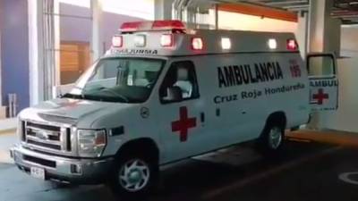 En esta ambulancia será trasladada la menor que parte a Boston, EEUU.