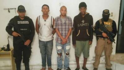 Los apresados son: Julio César Zuñiga Ayala (28), Jonatan Albert Hugson Siliezar y Boby Limbore Ford Granuel.