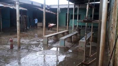 Así quedó uno de los centros escolares a raíz del destructivo paso de las tormentas.