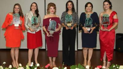 Francis Wagüi, María Elena Botazzi, Maritza Lara, Ana Morales, Fátima Motiño y Grace Sarmiento.