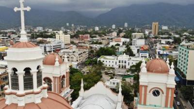 La gran ciudad celebra hoy un aniversario más y su gente sigue siendo trabajadora, alegre y dinámica.