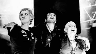 Soda Stereo volverá con la gira 'Gracias totales-Soda Stereo', más de cinco años después de la muerte de su vocalista Gustavo Cerati (c).