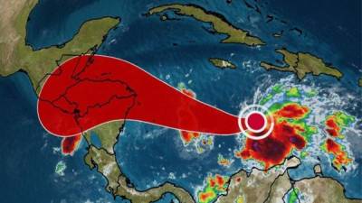 Honduras mantiene una alerta roja permanente debido a la amenaza latente de Iota.