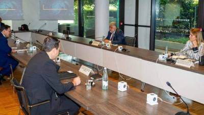 Reunión entre la comitiva hondureña y representantes del Programa Mundial de Alimentos.