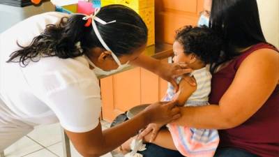 La población debe asistir a su centro de salud más cercano o al Seguro Social para la respectiva vacuna.