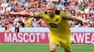 Erling Haaland llega a cinco goles en la actual temporada de la Bundesliga en cuatro partidos. Foto AFP