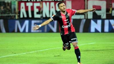 Roger Rojas dio la victoria al Alajuelense en Costa Rica.