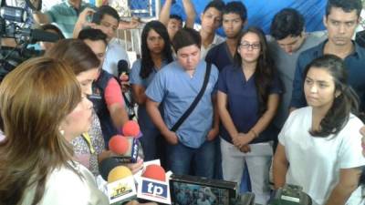 Autoridades de la Unah-vs presentaron ante los medios de comunicación la propuesta a los estudiantes en protesta.