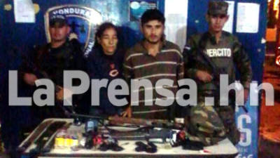 La Policía Nacional y el Ejército detuvieron a la pareja en el municipio de Nueva Frontera, Santa Bárbara el sábado en horas de la noche.
