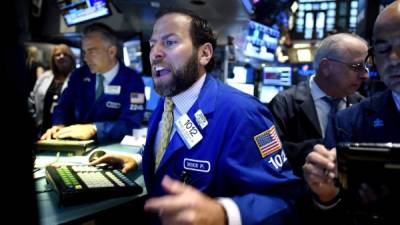 Wall Street se desplomó ayer en la apertura de la jornada y en los primeros minutos de contrataciones.