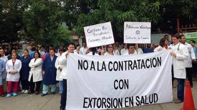 Por un par de horas el personal médico del Rivas se plantó este lunes para exigir el abastecimiento de insumos y medicamentos al segundo hospital de Honduras.