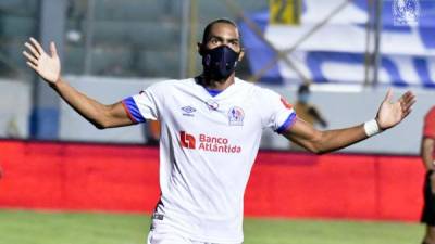 Jerry Bengtson fue el goleador del Olimpia en el Torneo Clausura 2021 y marcó el gol de penal para ganar el título ante Motagua.