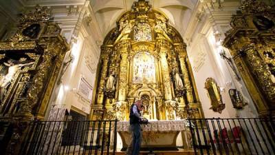 Los forenses y arqueólogos españoles identificaron cuatro zonas de enterramientos en el subsuelo del Convento de las Trinitarias Descalzas, en Madrid, en las que podrían estar los restos de Cervantes.