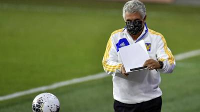 Ricardo 'Tuca' Ferretti, durante el partido contra el Olimpia.