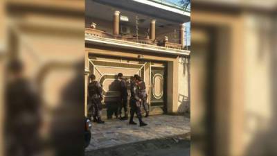 Los operativos se realizan en dos colonias sampedranas para dar con miembros de la banda criminal 'Los Olanchanos'.