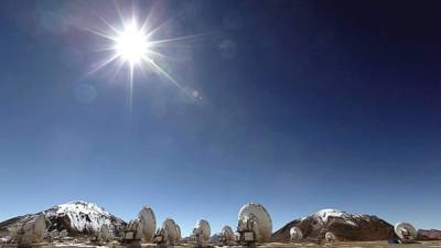 Con el conjunto de antenas los chilenos esperan hacer estudios del origen del universo a finales de 2015.