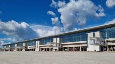 La terminal aérea se encuentra en Comayagua, zona central de la geografía hondureña.