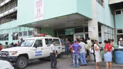 Los 14 heridos tras el volcamiento de un vehículo tipo pick up fueron trasladados al Hospital Escuela Universitario.