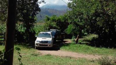 Las autoridades llegaron a la finca Las Flores para realizar un allanamiento en la propiedad.