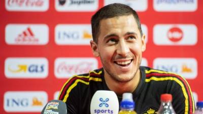 Eden Hazard es uno de los futbolistas que suena para recalar en el Real Madrid. FOTO EFE.