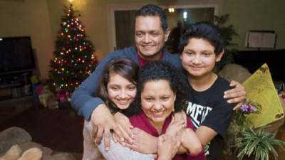 En las fotografías publicadas por The Modesto Bee, se ve la familia Chaparro feliz en su vivienda en Turlock, California.