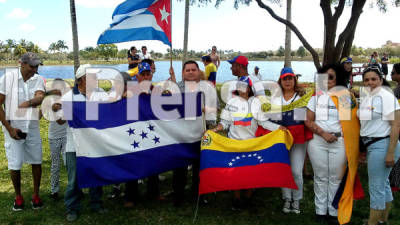Más de 200 hondureños radicados en Miami se unieron en la protesta de los venezolanos durante el fin de semana en el que se reunieron unas 4,000 personas de varias nacionalidades.