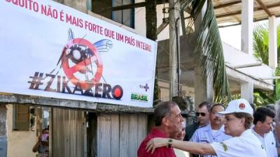 Rousseff encabezó la campaña contra el zancudo transmisor en la ciudad que será sede de los juegos en agosto de este año. Foto: AFP/Presidencia/Roberto Strucker Filho