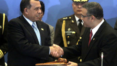 Funes se encontró con el expresidente hondureño Porfirio Lobo Sosa en setiembre de 2013 en una cumbre donde tocaron el tema de la isla Conejo. Hoy dijo que dejará el asunto al nuevo gobierno salvadoreño.