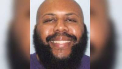 Fotografía de divulgación que muestra a Steve Stephens, quien asesinó en Cleveland (Ohio) a un hombre de 74 años y subió posteriormente el video del homicidio por Facebook. De acuerdo a la policía de Cleveland, Stephens eligió al azar a su víctima, Robert Godwin, padre de nueve hijos y abuelo de 14 nietos, y tras el asesinato se dio a la fuga 'armado y peligroso' y en busca de nuevas víctimas. EFE/Policía de Cleveland.