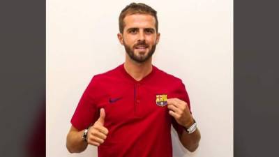 Miralem Pjanic ya luce los colores del FC Barcelona.