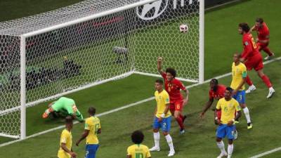 Fernandinho anotó en propio arco en el duelo ante Bélgica. FOTO AFP