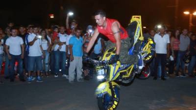 Más de mil motociclistas de todo el país se reunieron en la avenida Circunvalación de San Pedro Sula para apoyar a Nelson Sevilla (foto), quien necesita una operación en la columna.