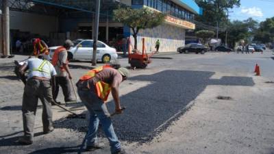 Cinco cuadrillas están trabajando en distintos puntos de la ciudad, entre ellos Las Acacias y Guamilito.