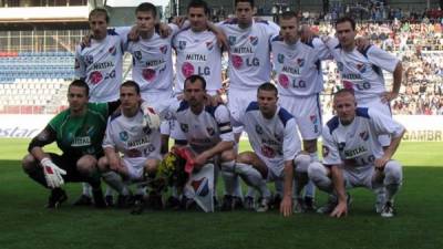 Los jugadores del Banik Ostrava fueron castigados con trabajos comunitarios.