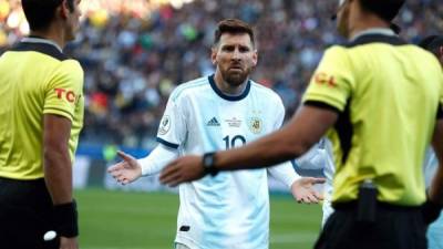 Messi fue castigado luego de una expulsión y unas polémicas declaraciones.