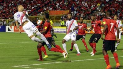 Costa Rica debutó en la hexagonal de la Concacaf con un triunfo 0-2 contra Trinidad y Tobago. Foto AFP
