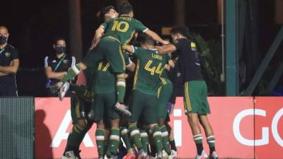 Los jugadores del Portland Timbers celebrando el gol del triunfo ante Orlando City. Foto AFP