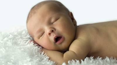 Los bebés son capaces de calmarse y volver a dormir solos a los tres meses de edad.